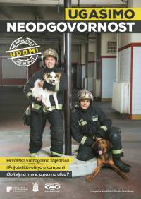 Firefighters and Dogs [ 583.24 Kb ]