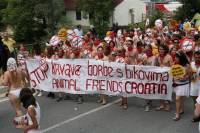 Croatian activists in Pamplona 1 [ 55.08 Kb ]