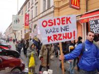 Prosvjed protiv krzna - Osijek a [ 114.86 Kb ]
