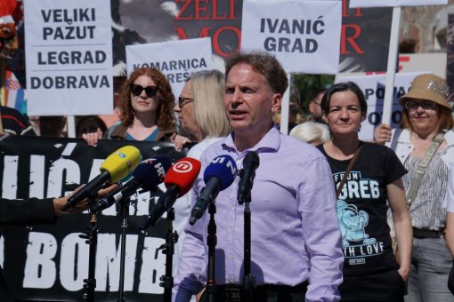 Prosvjed u Sisku 25. 04. [ 200.94 Kb ]