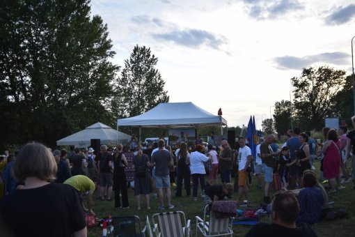 Odr�an prosvjedni koncert protiv megafarmi [ 193.28 Kb ]