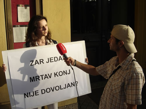 Protest in front of Croatian National Theater 4