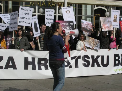 Prosvjed protiv krzna Zagreb 2009 i [ 141.02 Kb ]