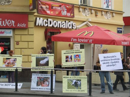 McDonald's Kvatric demo [ 103.17 Kb ]