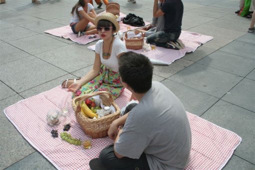 Piknik na glavnom trgu [ 95.83 Kb ]